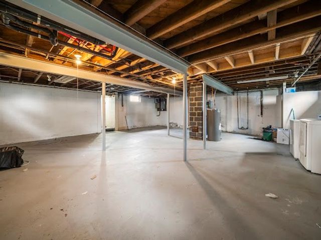 91 Haven Ave, Chicopee, MA 01013