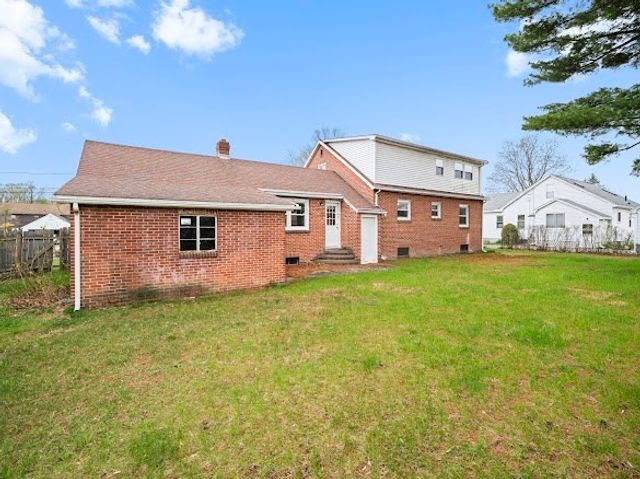 91 Haven Ave, Chicopee, MA 01013