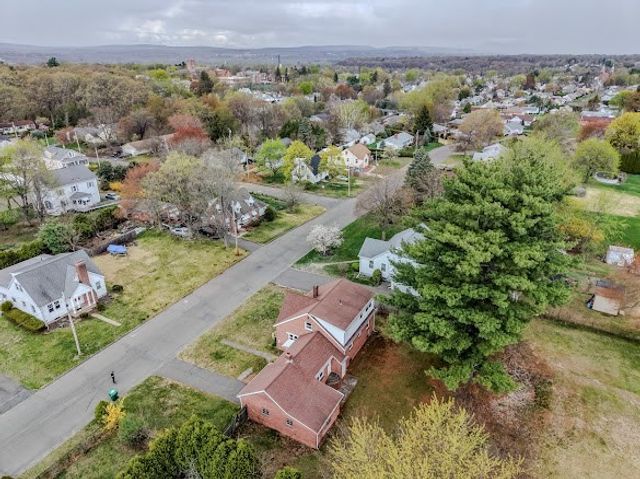 91 Haven Ave, Chicopee, MA 01013