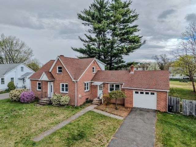 91 Haven Ave, Chicopee, MA 01013