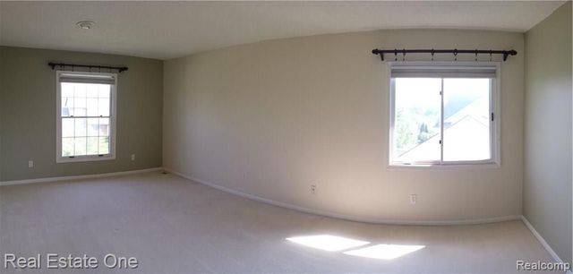 475 Dorchester Way, Milford, MI 48381