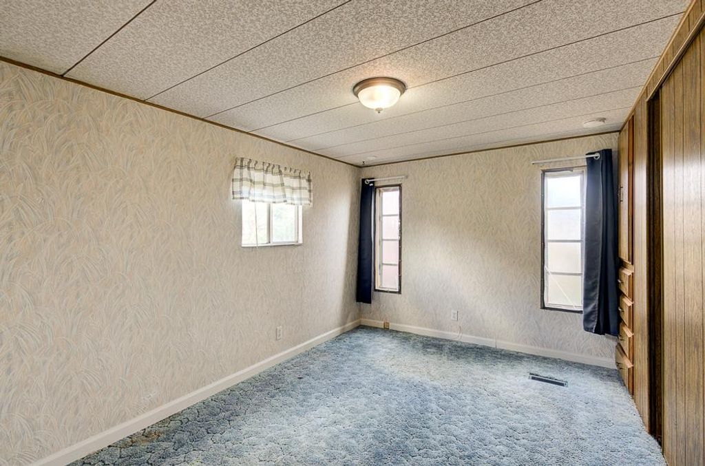 Image 18 of property listing at 1724 Minnewawa # 8, Clovis, CA 93612