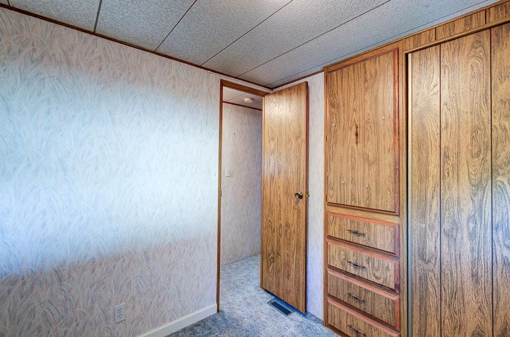 Image 19 of property listing at 1724 Minnewawa # 8, Clovis, CA 93612