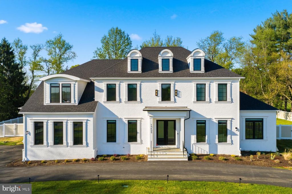 Image 3 of property listing at 13823 BRIGHTON DAM RD, Clarksville, MD 21029