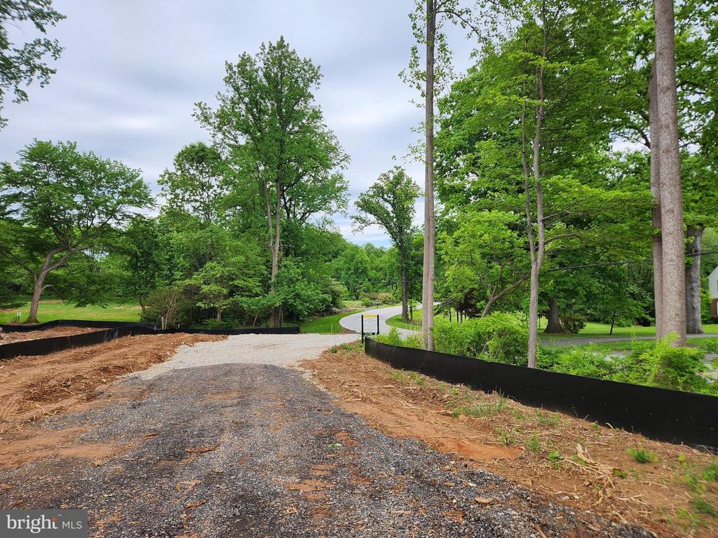Image 33 of property listing at 13823 BRIGHTON DAM RD, Clarksville, MD 21029