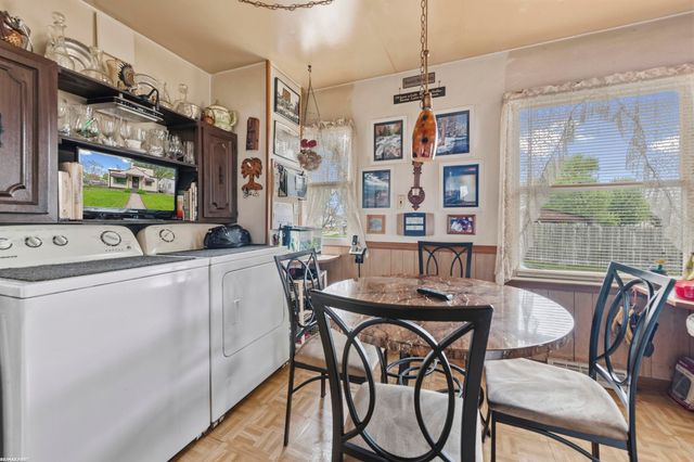 22622 Sharrow Street, Warren, MI 48089