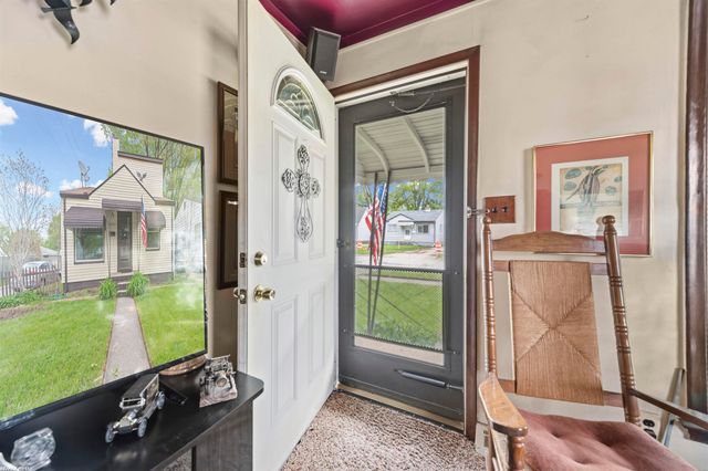 22622 Sharrow Street, Warren, MI 48089