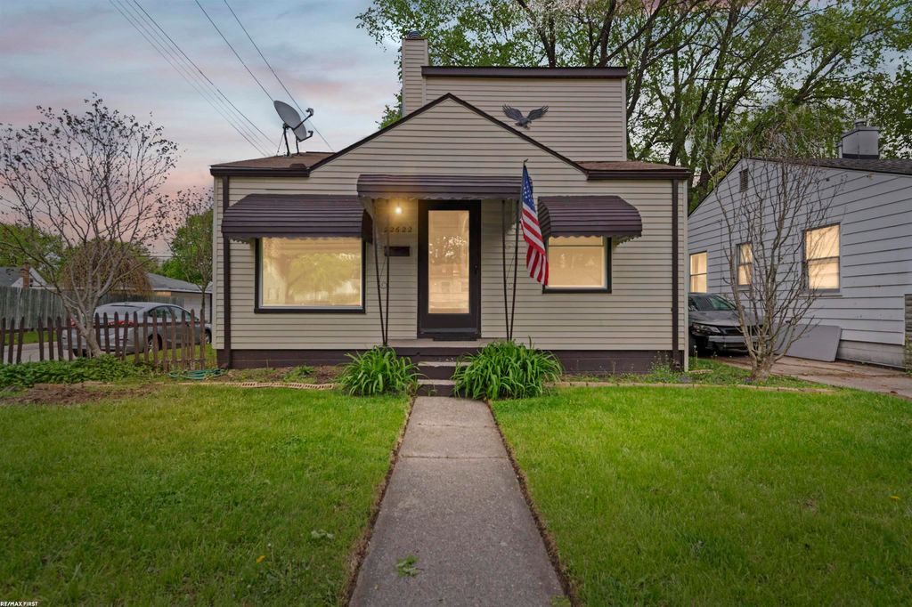 22622 Sharrow Street, Warren, MI 48089