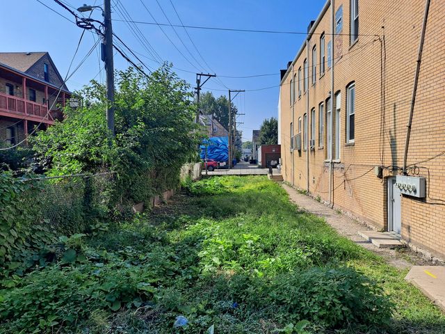 1012 W 32nd Place, Chicago, IL 60608