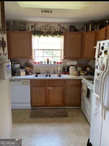 112 Canterbury Court, Jackson, GA 30233
