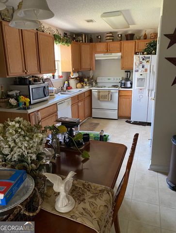112 Canterbury Court, Jackson, GA 30233