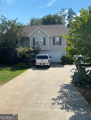 112 Canterbury Court, Jackson, GA 30233