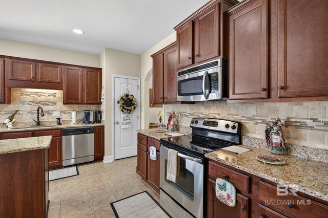 661 Royal Troon Circle, Gulf Shores, AL 36542