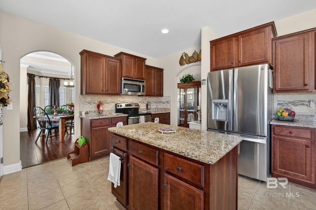 661 Royal Troon Circle, Gulf Shores, AL 36542