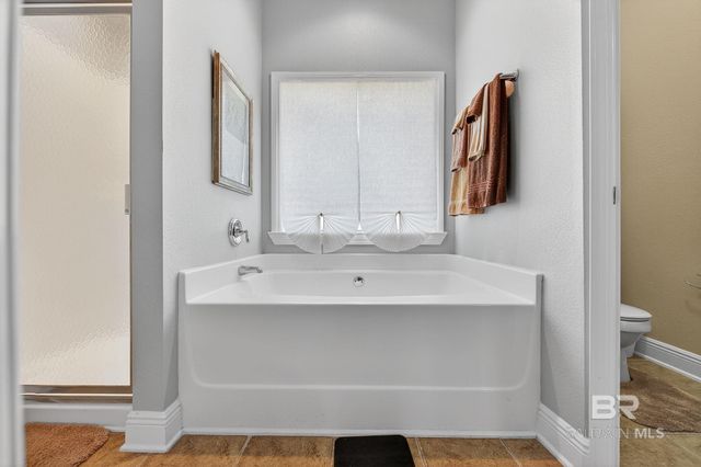 661 Royal Troon Circle, Gulf Shores, AL 36542