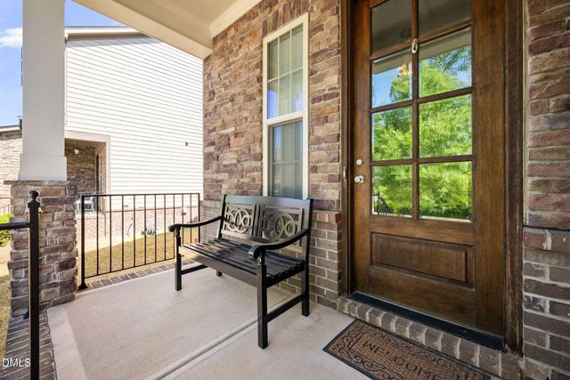 941 Regency Cottage Place, Cary, NC 27518