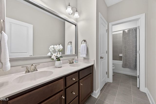 941 Regency Cottage Place, Cary, NC 27518