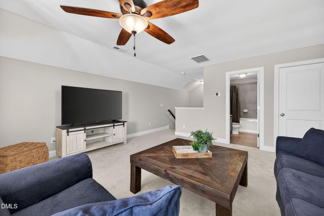 941 Regency Cottage Place, Cary, NC 27518