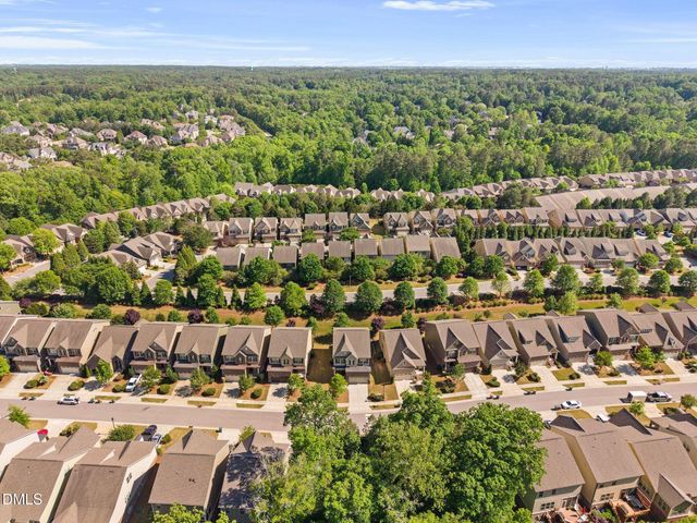 941 Regency Cottage Place, Cary, NC 27518