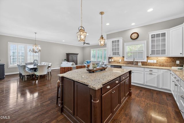 941 Regency Cottage Place, Cary, NC 27518