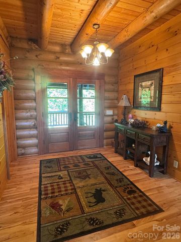 686 Hyacinth Drive, Clyde, NC 28721