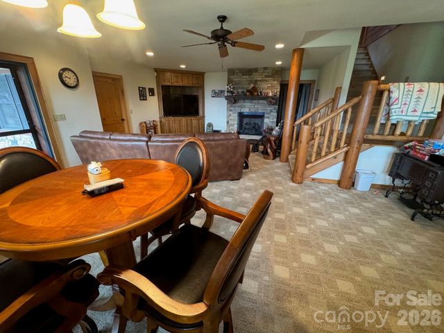 686 Hyacinth Drive, Clyde, NC 28721
