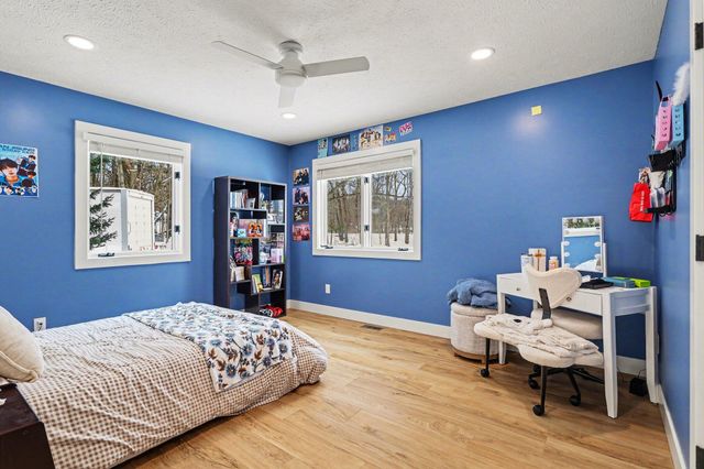 8856 N 42nd Street, Augusta, MI 49012