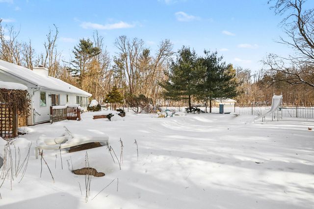 8856 N 42nd Street, Augusta, MI 49012