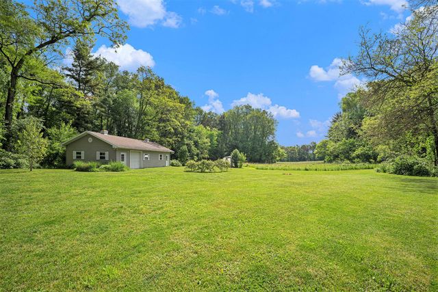 8856 N 42nd Street, Augusta, MI 49012