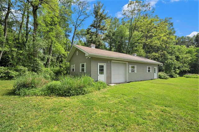 8856 N 42nd Street, Augusta, MI 49012