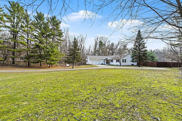 8856 N 42nd Street, Augusta, MI 49012