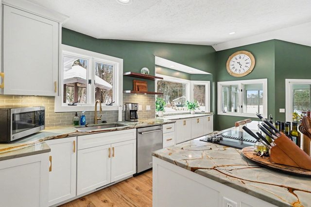 8856 N 42nd Street, Augusta, MI 49012