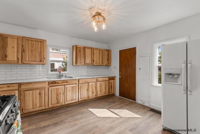 1400 E 18TH ST, Cheyenne, WY 82001