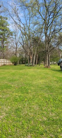 1 Buckingham Ln, Shelbyville, TN 37160