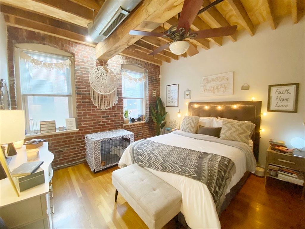 150 Liverpool St 3, Boston, MA 02128