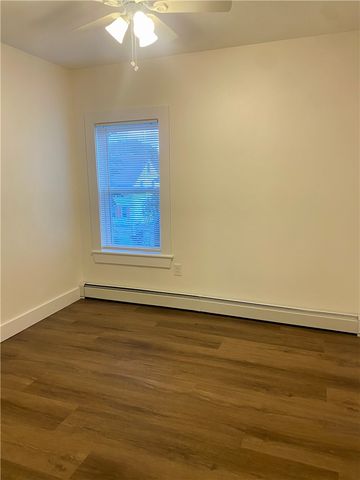 6 Second School Street 1, Bristol, RI 02809
