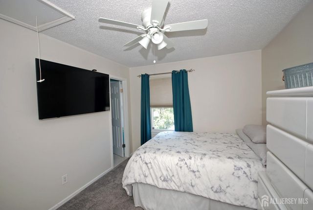 37 Upperbrook Court, Sayreville, NJ 08859