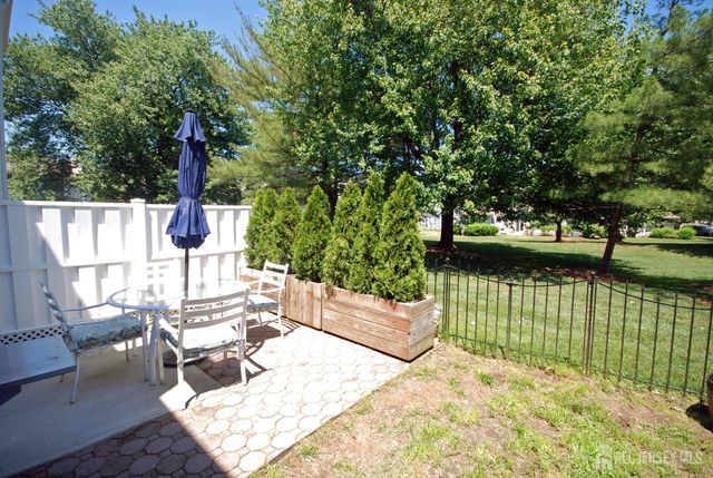 37 Upperbrook Court, Sayreville, NJ 08859