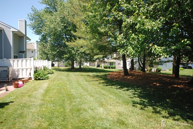 37 Upperbrook Court, Sayreville, NJ 08859