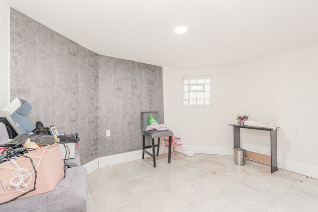 1250 N Monitor Avenue, Chicago, IL 60651