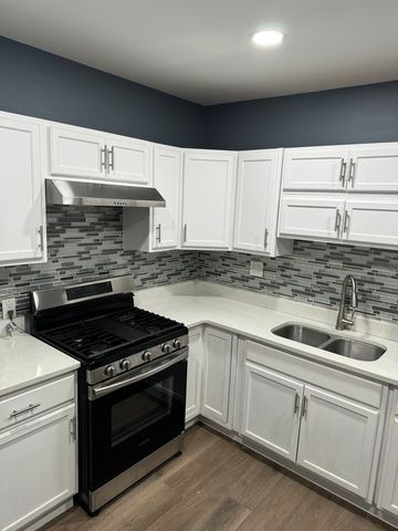 1250 N Monitor Avenue, Chicago, IL 60651