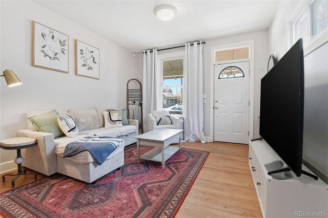 828 S Emerson Street, Denver, CO 80209