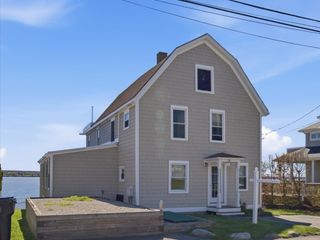38 Aquidneck Avenue 2, Portsmouth, RI 02871