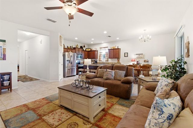 133 LAKESHORE DRIVE, Davenport, FL 33837