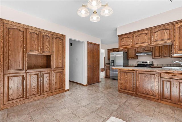 N5454 Crystal Springs DRIVE, Fredonia, WI 53021