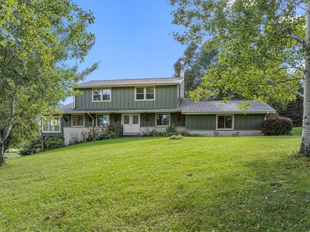N5454 Crystal Springs DRIVE, Fredonia, WI 53021