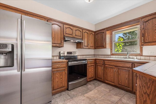 N5454 Crystal Springs DRIVE, Fredonia, WI 53021