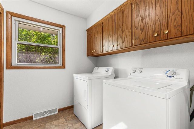 N5454 Crystal Springs DRIVE, Fredonia, WI 53021