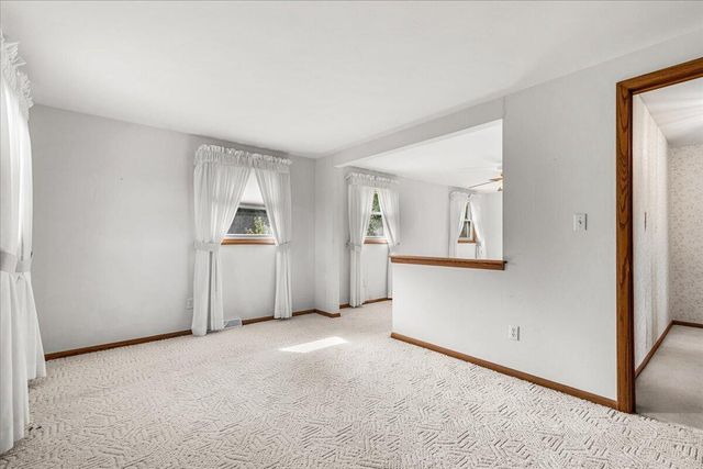 N5454 Crystal Springs DRIVE, Fredonia, WI 53021