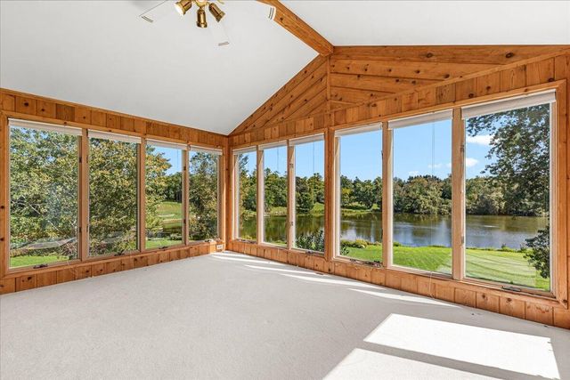 N5454 Crystal Springs DRIVE, Fredonia, WI 53021